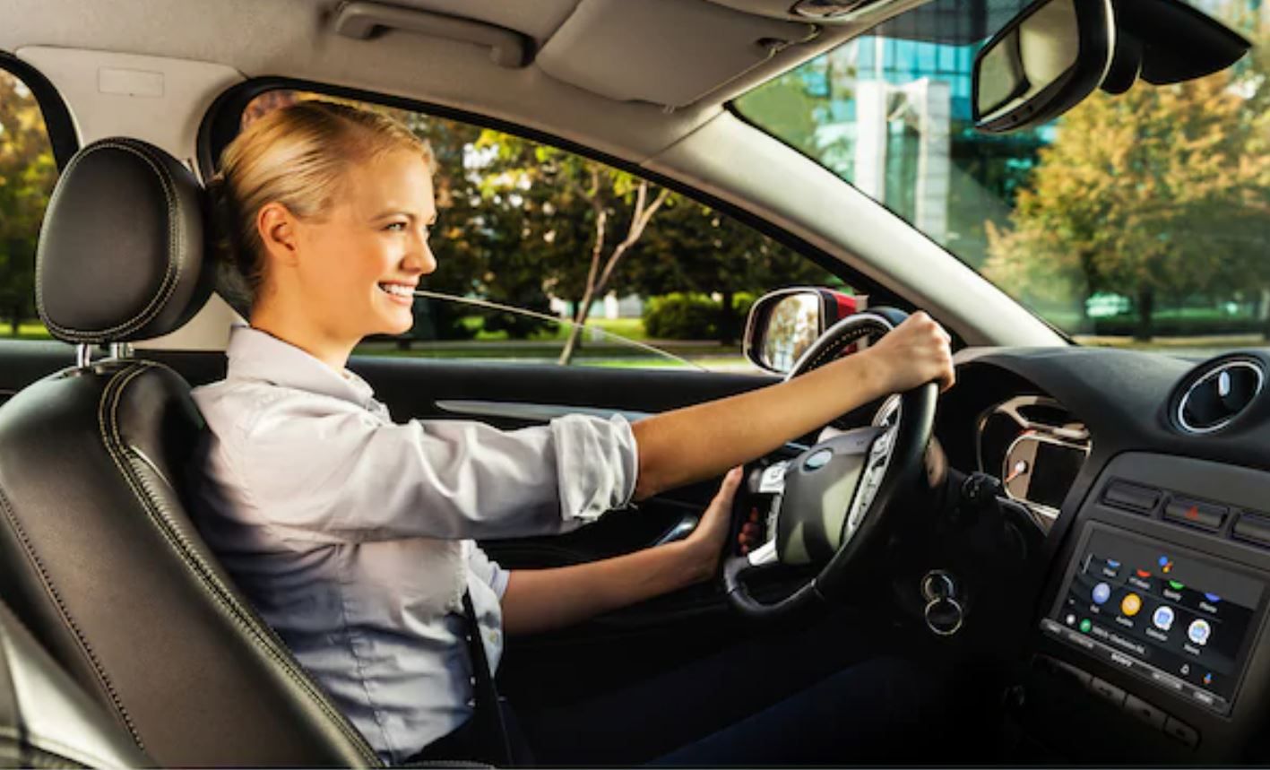 Sony XAV-AX5500 6.95" Bluetooth Media Receiver with Apple CarPlay